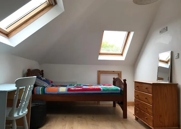 Lakeside Lookout * Bantry